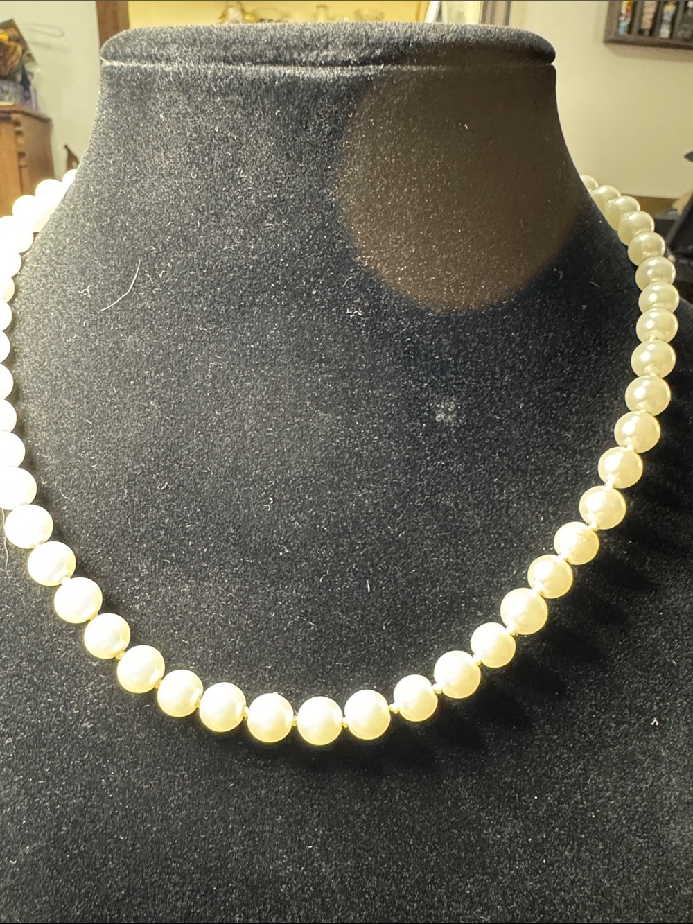Vintage Source Unknown White Faux Pearl Necklace - Classic Strand